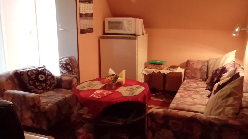 Jannseni Accommodation Parnu Bagian luar foto