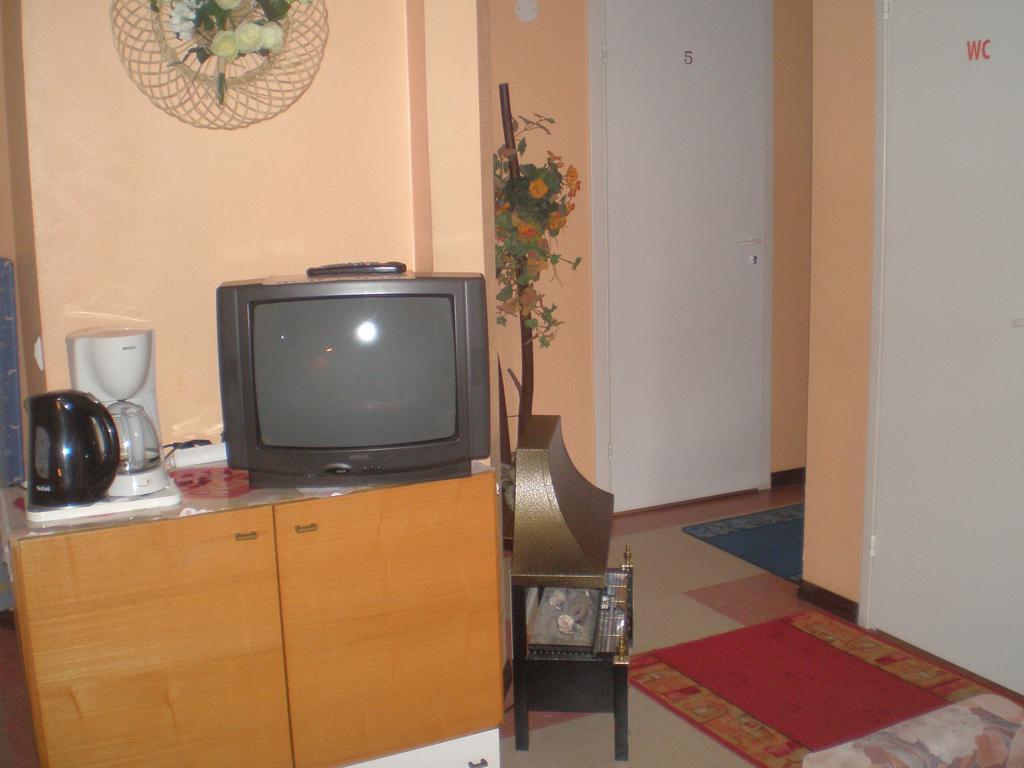 Jannseni Accommodation Parnu Bagian luar foto