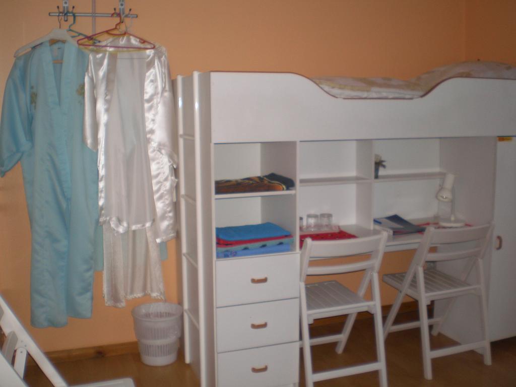Jannseni Accommodation Parnu Ruang foto